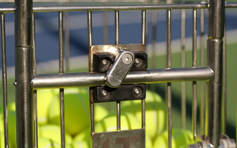 Feature Latch Pack